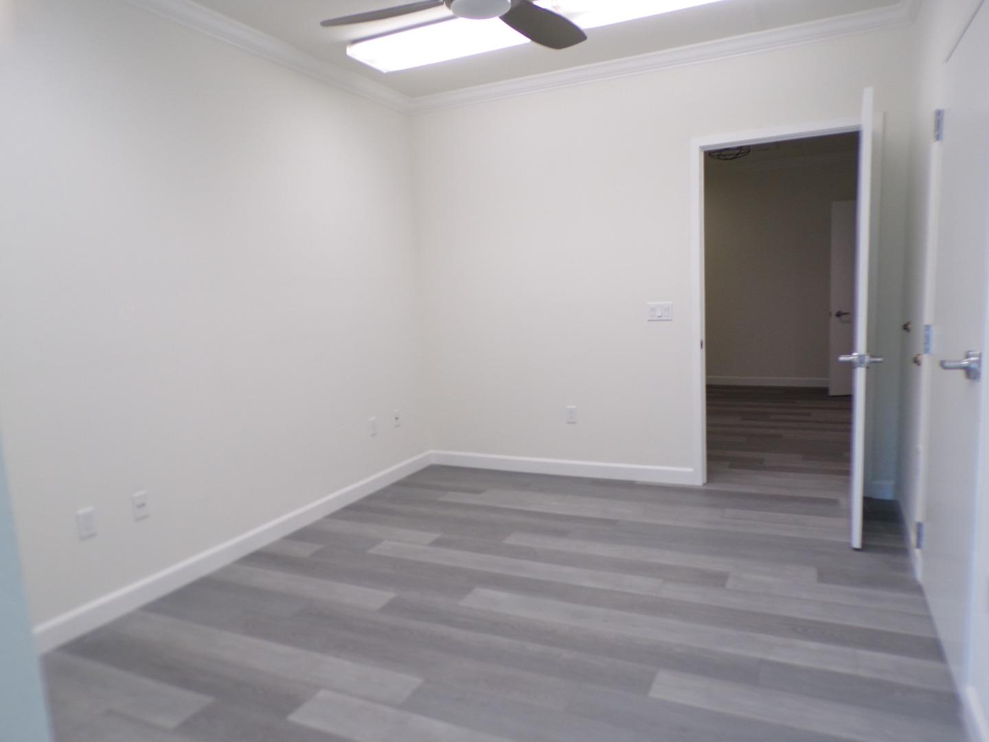 Detail Gallery Image 5 of 17 For 953 Washington St, San Carlos,  CA 94070 - – Beds | – Baths