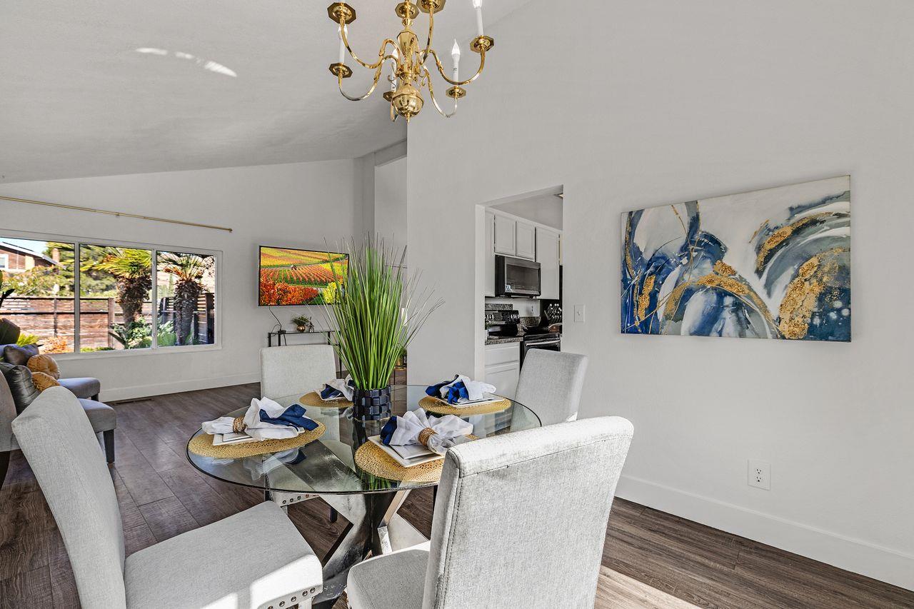 Detail Gallery Image 14 of 35 For 464 Archglen Way, San Jose,  CA 95111 - 4 Beds | 3 Baths