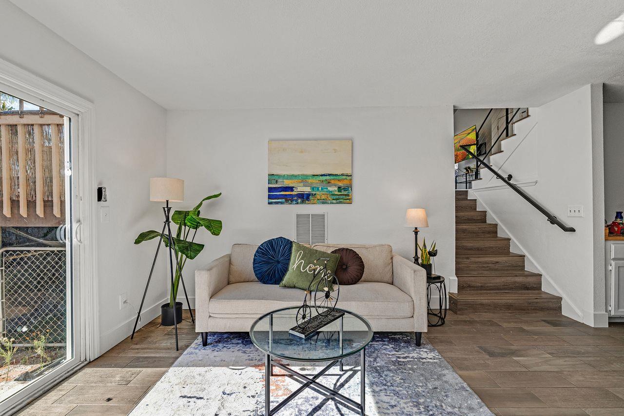 Detail Gallery Image 23 of 35 For 464 Archglen Way, San Jose,  CA 95111 - 4 Beds | 3 Baths