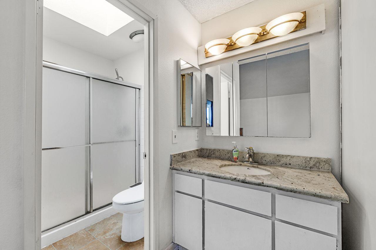 Detail Gallery Image 27 of 35 For 464 Archglen Way, San Jose,  CA 95111 - 4 Beds | 3 Baths