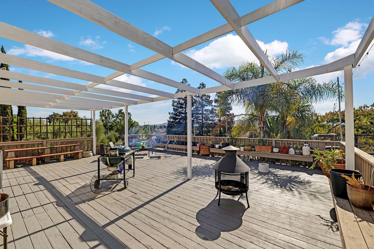 Detail Gallery Image 30 of 35 For 464 Archglen Way, San Jose,  CA 95111 - 4 Beds | 3 Baths