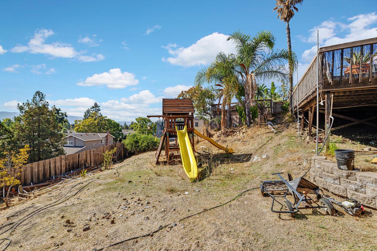 Detail Gallery Image 32 of 35 For 464 Archglen Way, San Jose,  CA 95111 - 4 Beds | 3 Baths