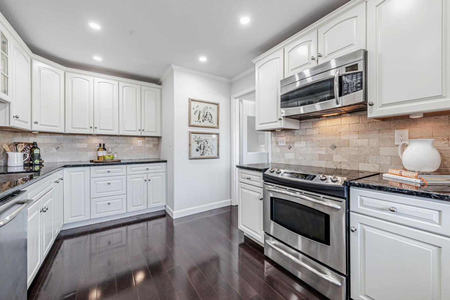 Detail Gallery Image 23 of 46 For 366 Treasure Island Dr, Belmont,  CA 94002 - 4 Beds | 3/1 Baths