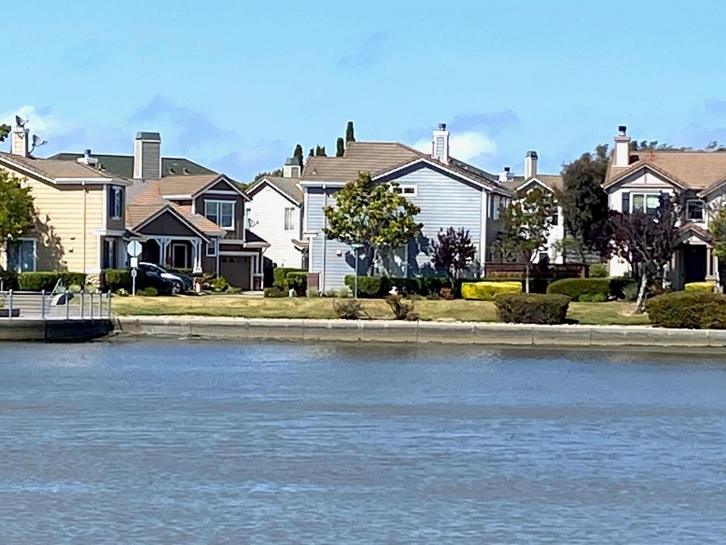 Detail Gallery Image 3 of 46 For 366 Treasure Island Dr, Belmont,  CA 94002 - 4 Beds | 3/1 Baths