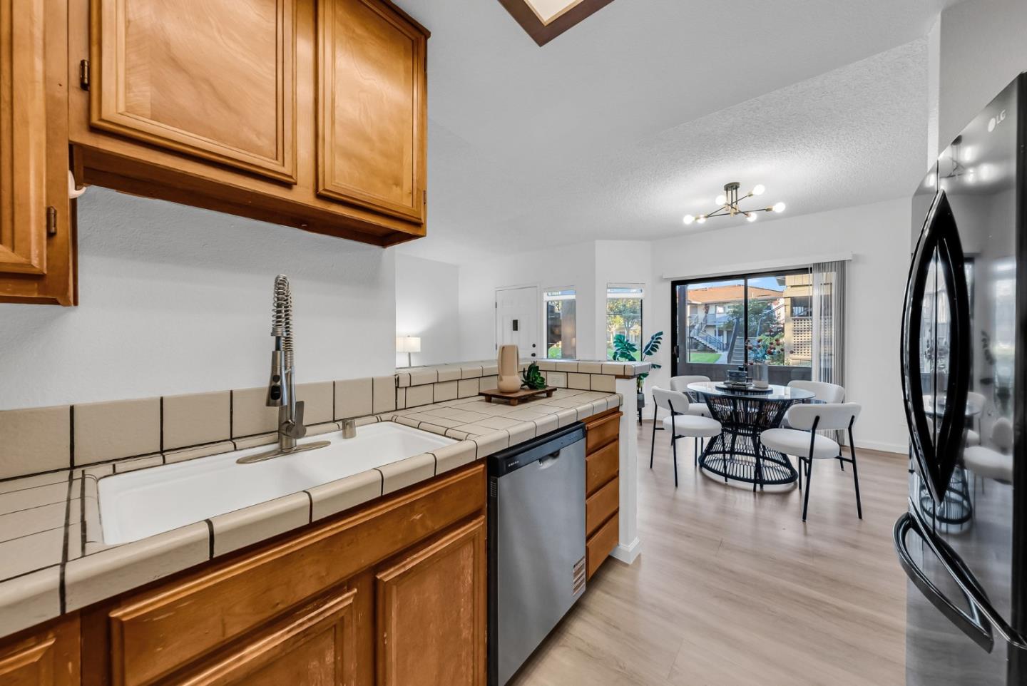 Detail Gallery Image 20 of 53 For 364 Kenbrook Cir, San Jose,  CA 95111 - 2 Beds | 2 Baths