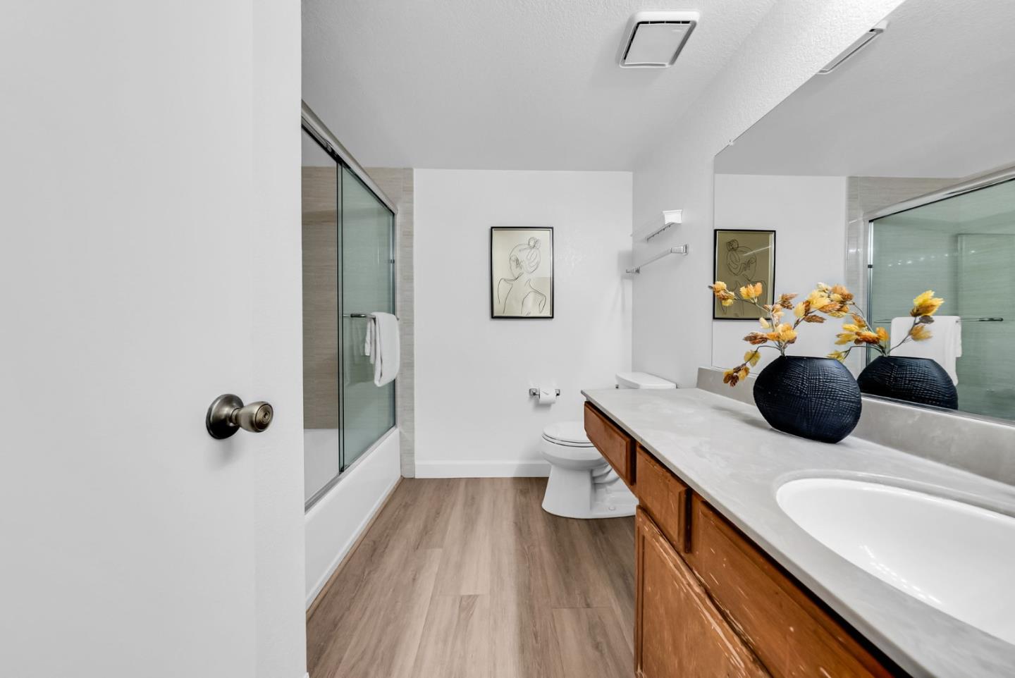 Detail Gallery Image 22 of 53 For 364 Kenbrook Cir, San Jose,  CA 95111 - 2 Beds | 2 Baths