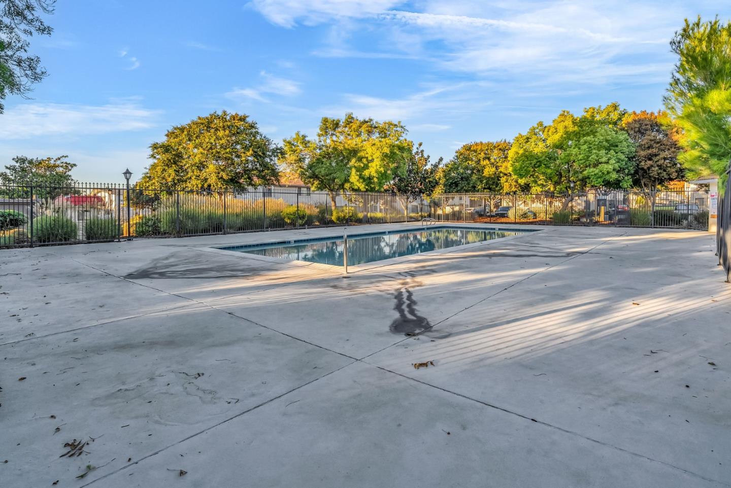 Detail Gallery Image 41 of 53 For 364 Kenbrook Cir, San Jose,  CA 95111 - 2 Beds | 2 Baths