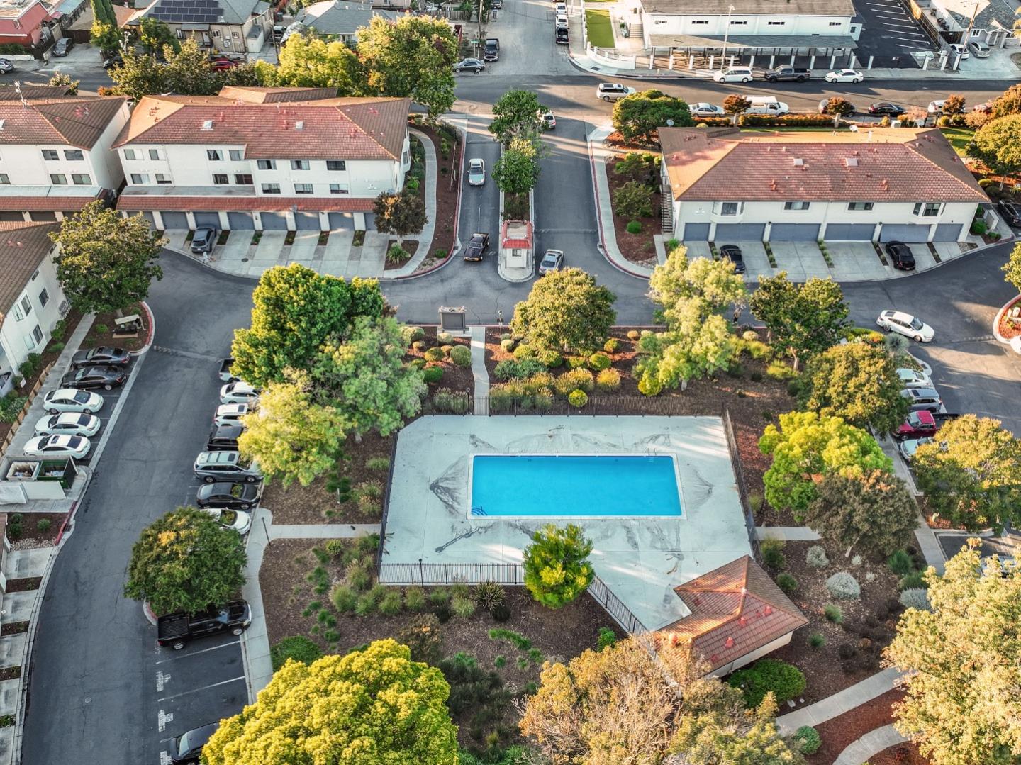 Detail Gallery Image 48 of 53 For 364 Kenbrook Cir, San Jose,  CA 95111 - 2 Beds | 2 Baths