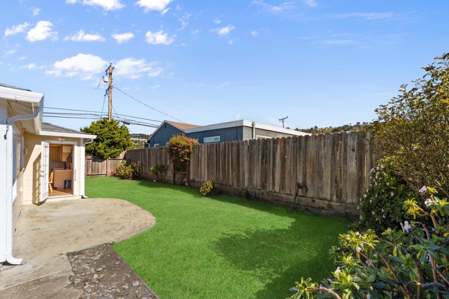 Detail Gallery Image 11 of 26 For 603 Edgemar Ave, Pacifica,  CA 94044 - 3 Beds | 2 Baths