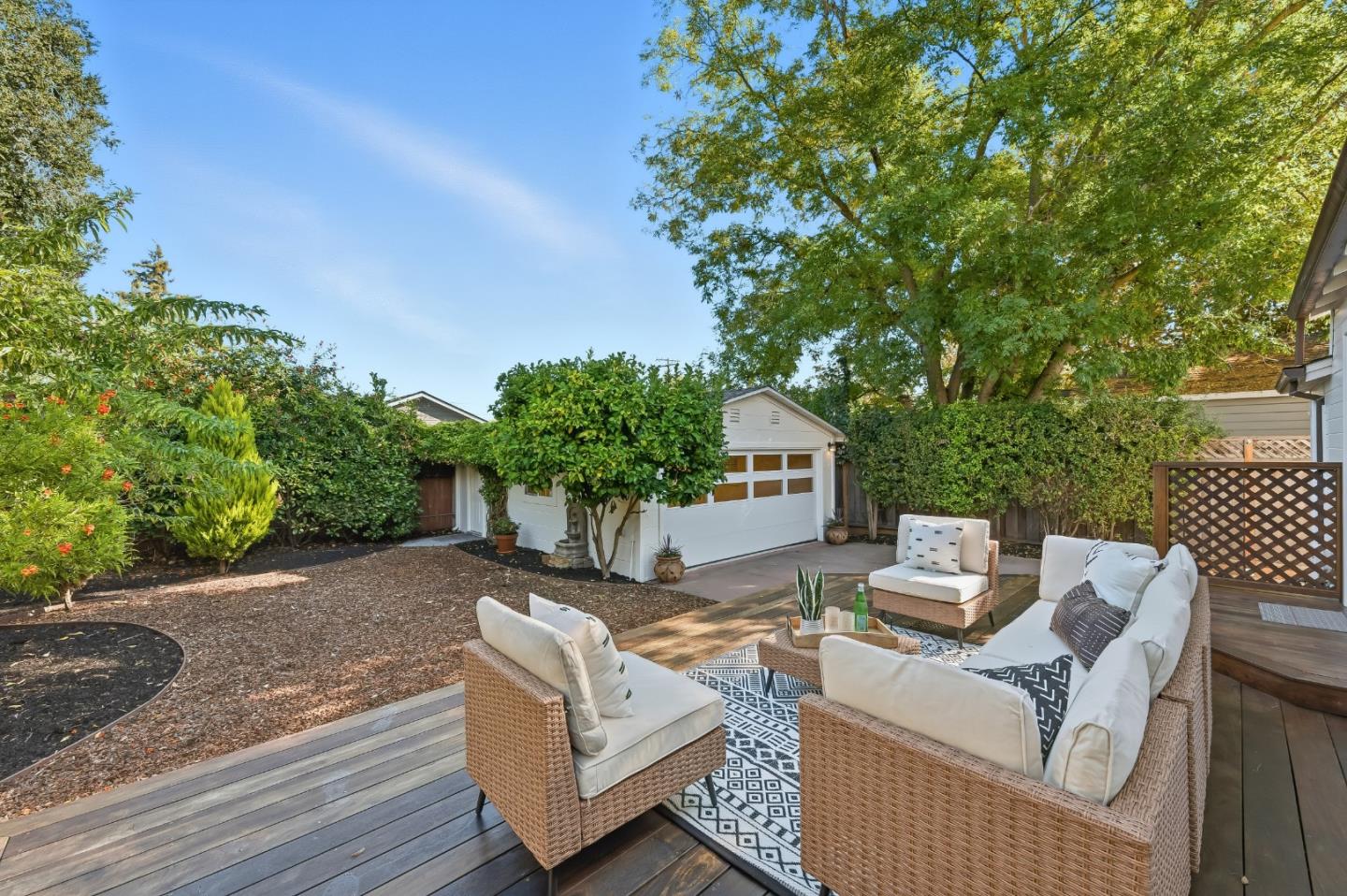 Detail Gallery Image 16 of 38 For 175 Orchard Ave, Redwood City,  CA 94061 - 2 Beds | 1 Baths