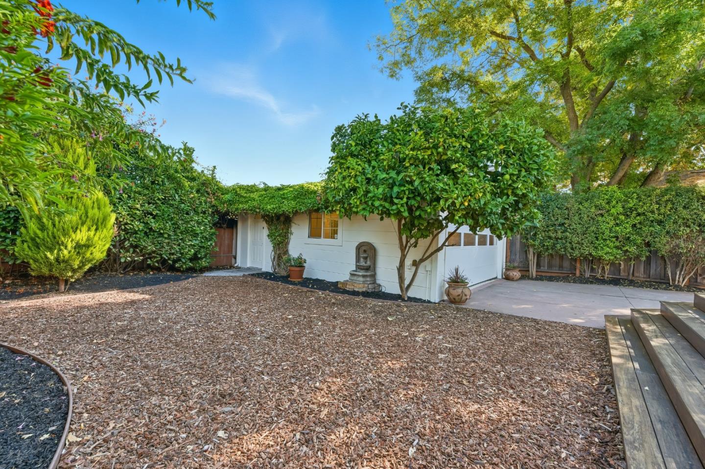 Detail Gallery Image 23 of 38 For 175 Orchard Ave, Redwood City,  CA 94061 - 2 Beds | 1 Baths