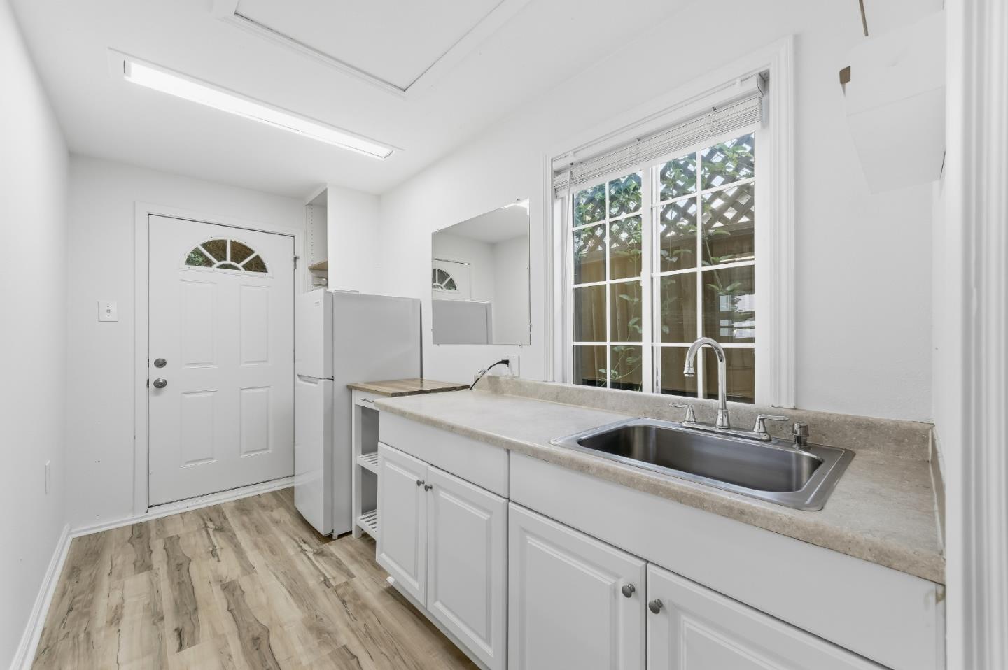 Detail Gallery Image 27 of 38 For 175 Orchard Ave, Redwood City,  CA 94061 - 2 Beds | 1 Baths