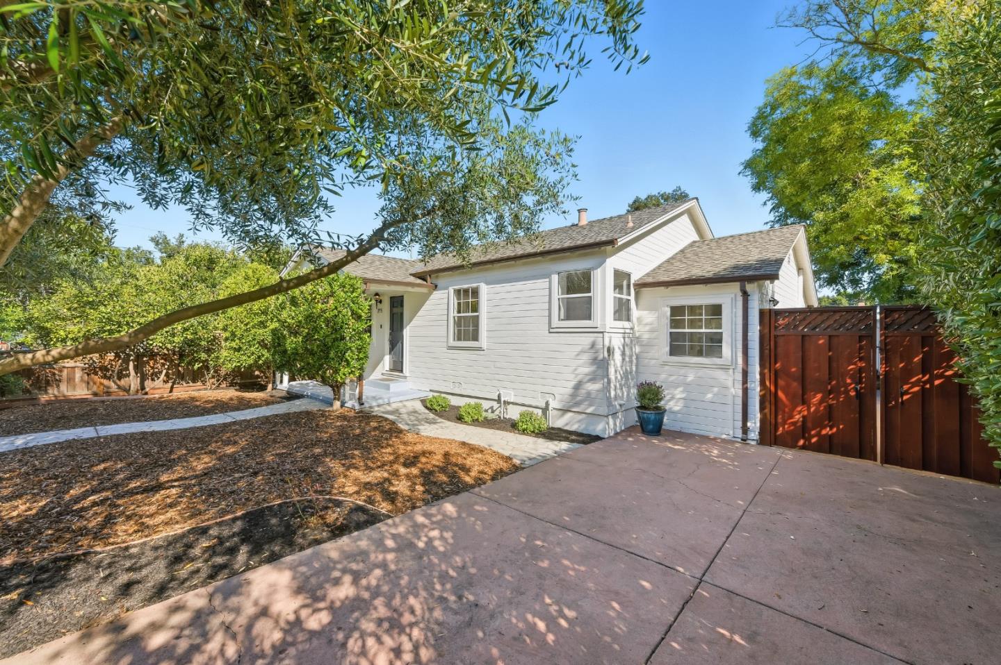 Detail Gallery Image 34 of 38 For 175 Orchard Ave, Redwood City,  CA 94061 - 2 Beds | 1 Baths