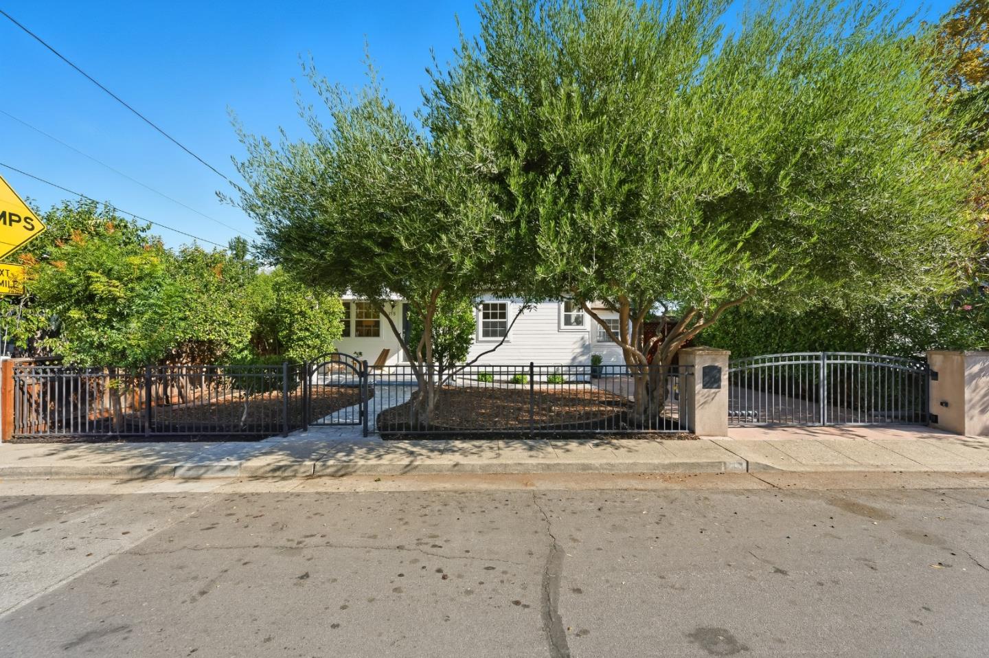 Detail Gallery Image 35 of 38 For 175 Orchard Ave, Redwood City,  CA 94061 - 2 Beds | 1 Baths