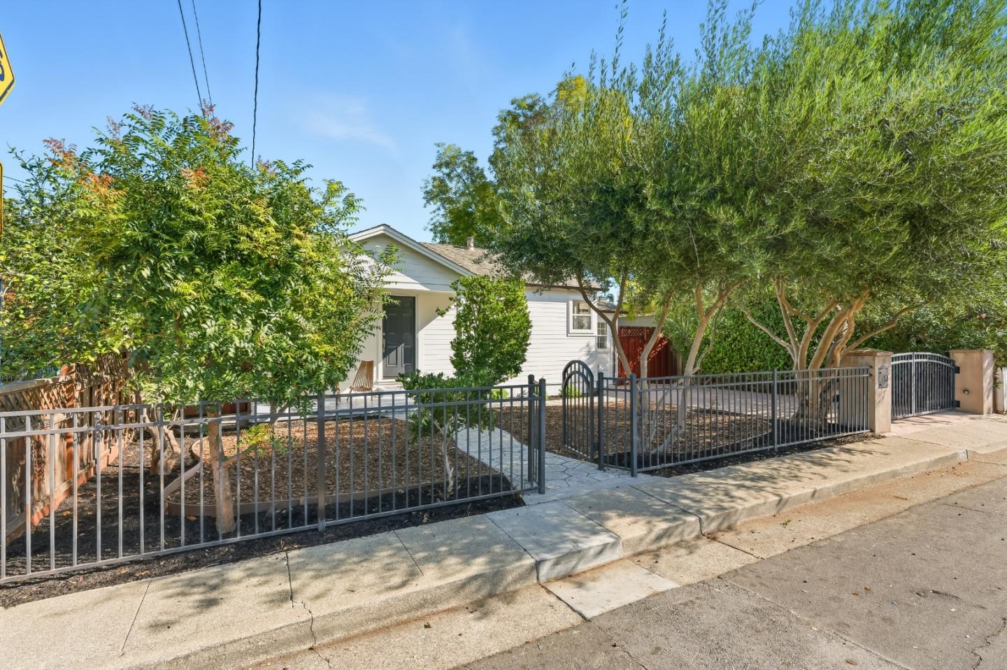 Detail Gallery Image 36 of 38 For 175 Orchard Ave, Redwood City,  CA 94061 - 2 Beds | 1 Baths