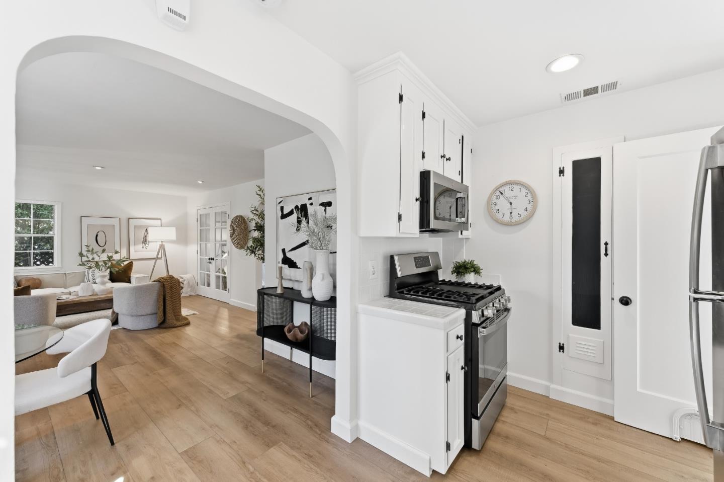 Detail Gallery Image 6 of 38 For 175 Orchard Ave, Redwood City,  CA 94061 - 2 Beds | 1 Baths