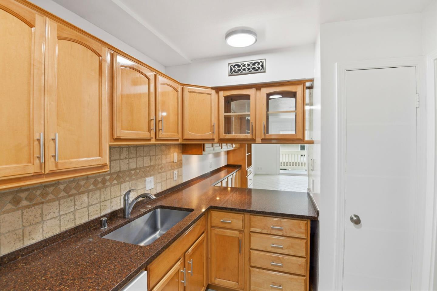 Detail Gallery Image 10 of 32 For 3375 Norton Way #5,  Pleasanton,  CA 94566 - 2 Beds | 1/1 Baths