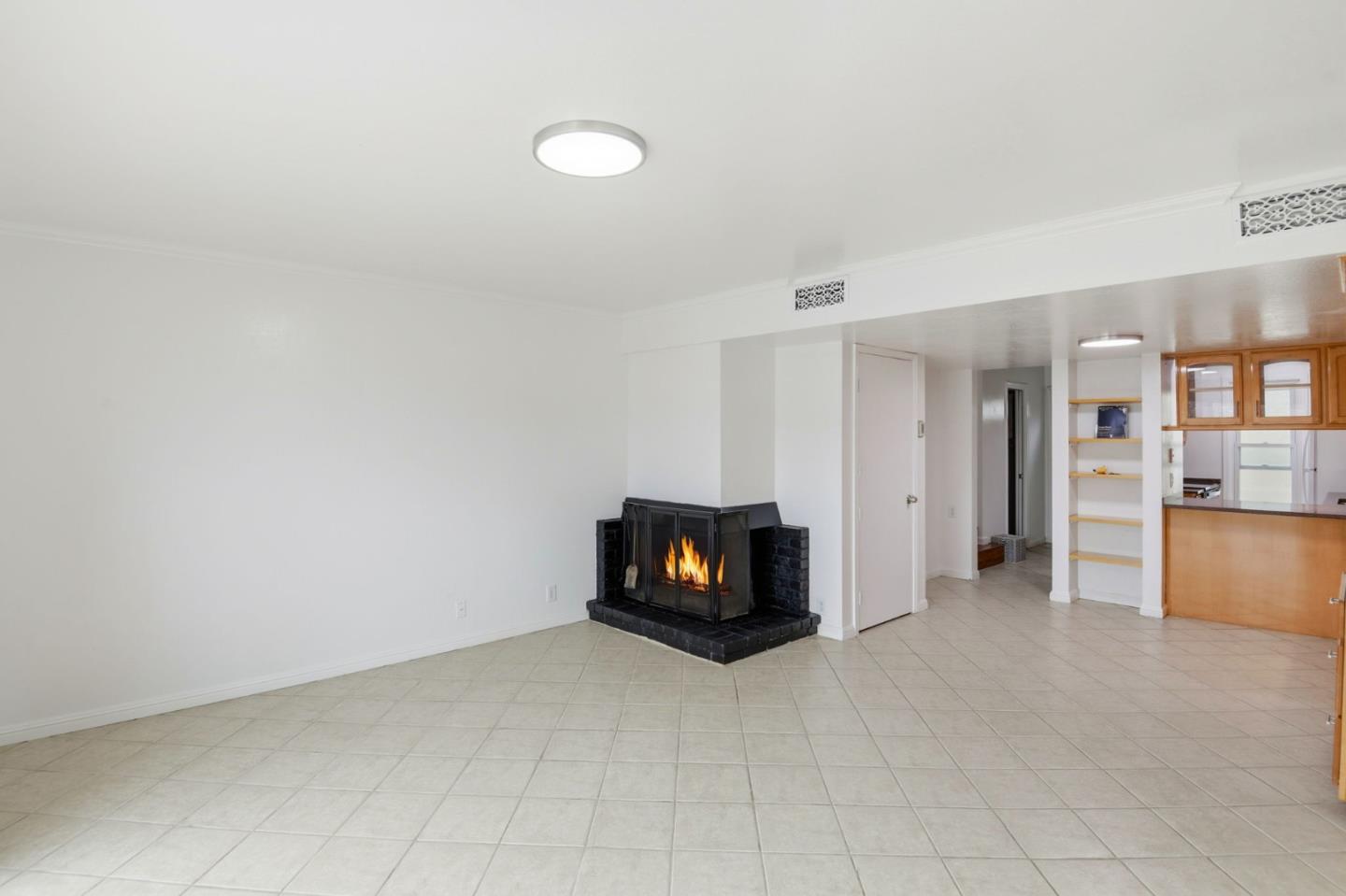 Detail Gallery Image 6 of 32 For 3375 Norton Way #5,  Pleasanton,  CA 94566 - 2 Beds | 1/1 Baths