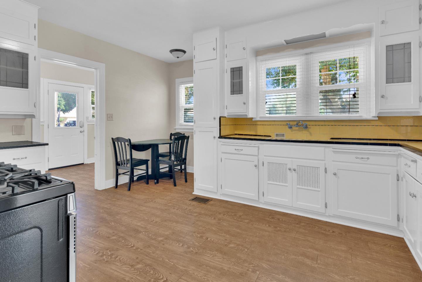 Detail Gallery Image 13 of 27 For 404 Ellis St, King City,  CA 93930 - 2 Beds | 1 Baths