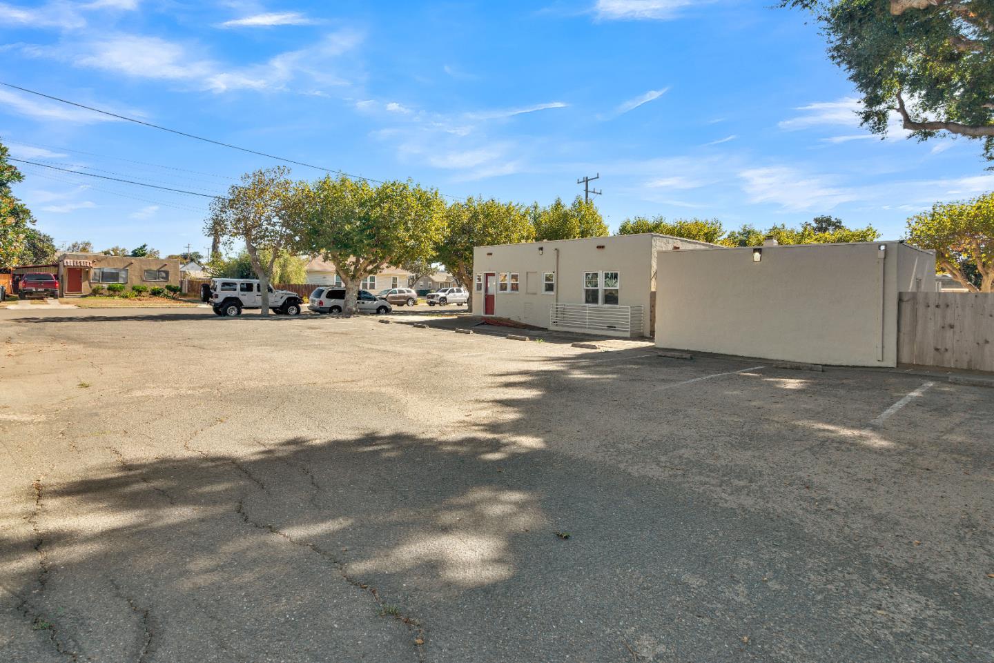 Detail Gallery Image 5 of 27 For 404 Ellis St, King City,  CA 93930 - 2 Beds | 1 Baths