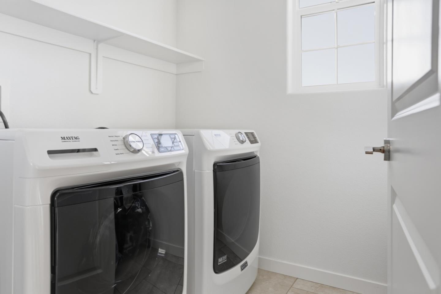 Detail Gallery Image 17 of 26 For 2989 Denali Dr, Marina,  CA 93933 - 3 Beds | 2/1 Baths