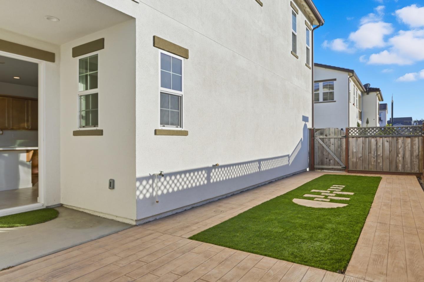 Detail Gallery Image 19 of 26 For 2989 Denali Dr, Marina,  CA 93933 - 3 Beds | 2/1 Baths