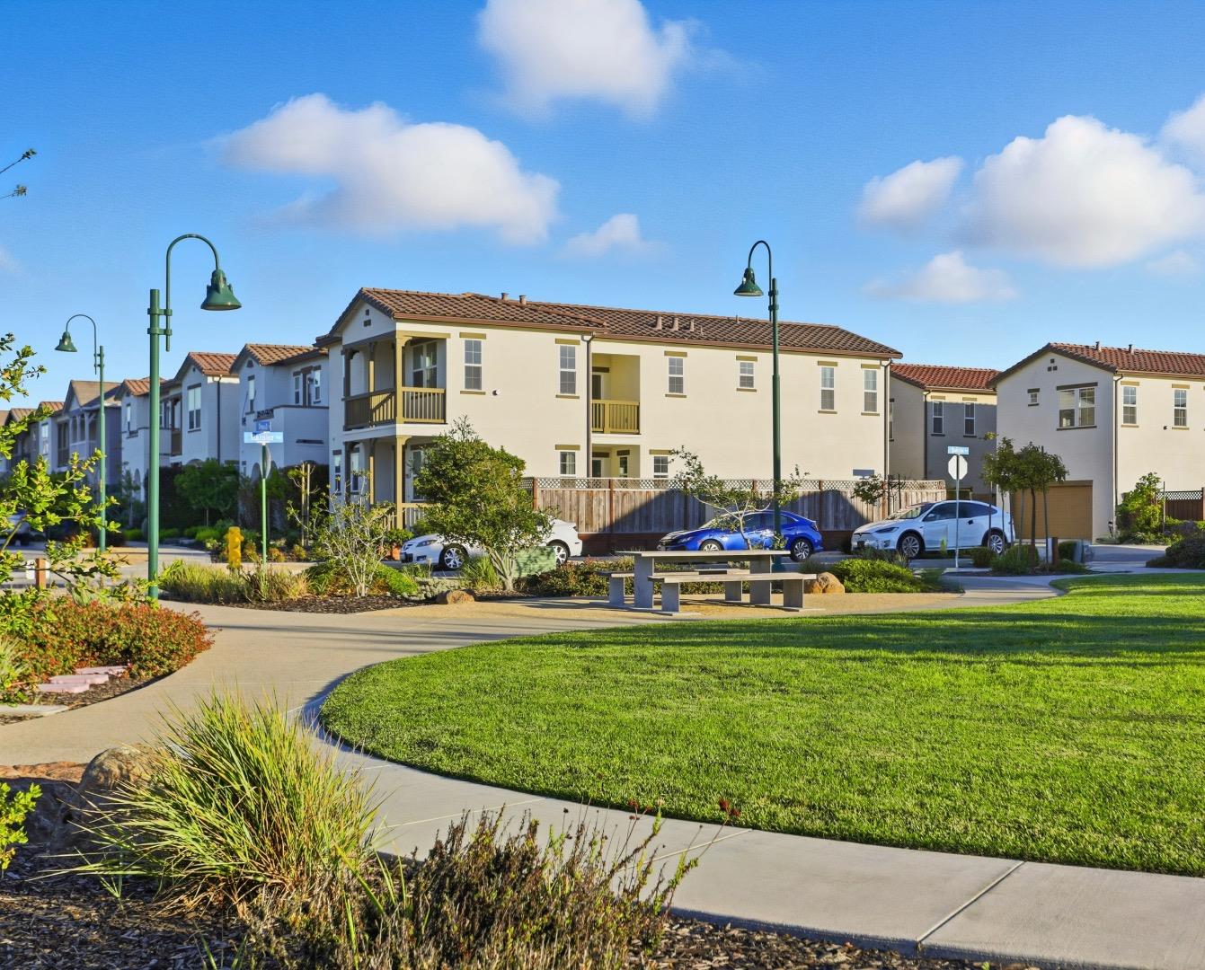 Detail Gallery Image 22 of 26 For 2989 Denali Dr, Marina,  CA 93933 - 3 Beds | 2/1 Baths