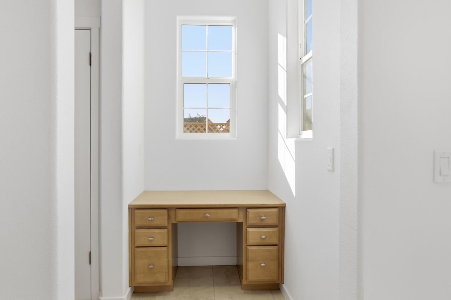 Detail Gallery Image 7 of 26 For 2989 Denali Dr, Marina,  CA 93933 - 3 Beds | 2/1 Baths