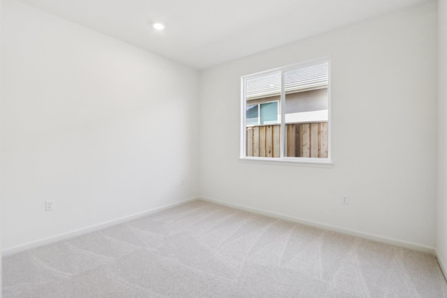 Detail Gallery Image 22 of 35 For 1871 Amaryllis Dr, Hollister,  CA 95023 - 4 Beds | 3 Baths