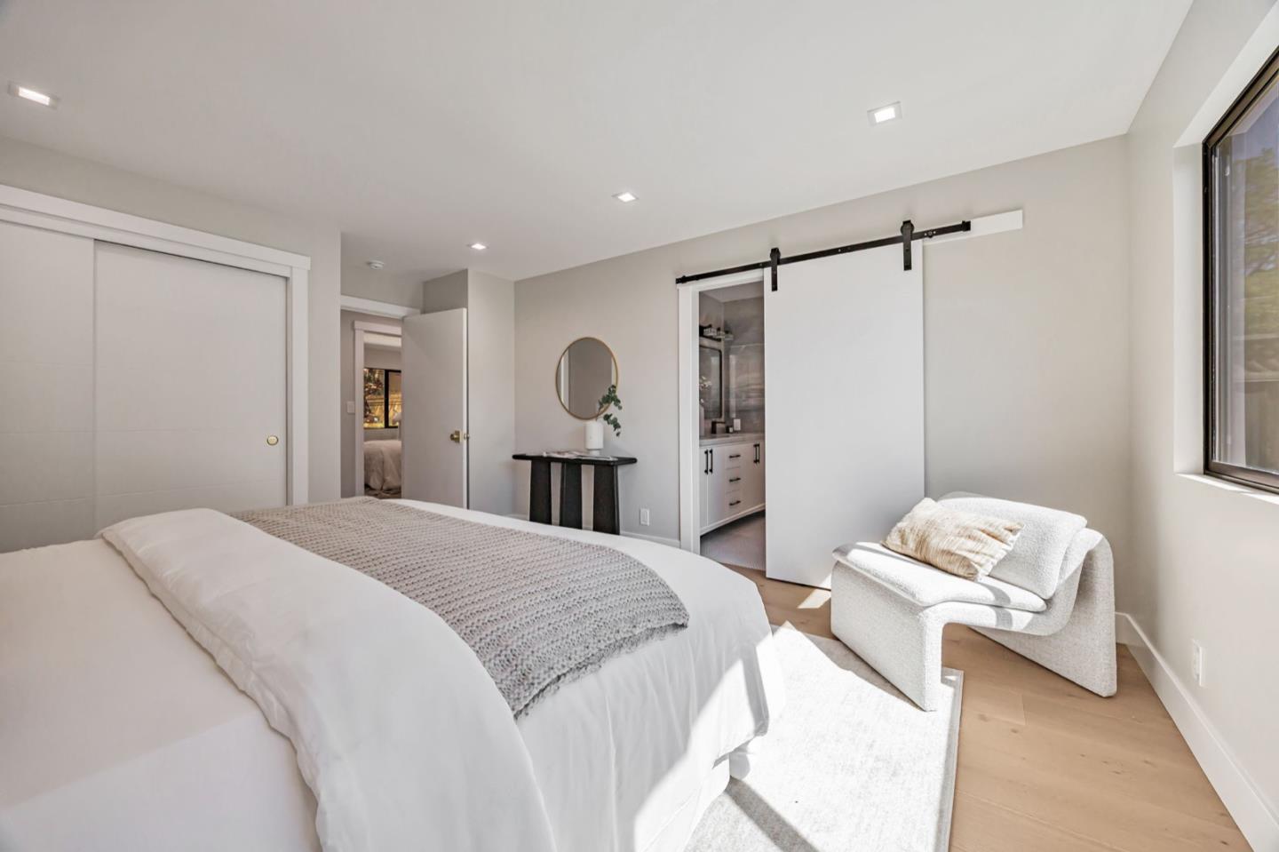 Detail Gallery Image 19 of 82 For 140 Northam Ave, San Carlos,  CA 94070 - 3 Beds | 2/1 Baths