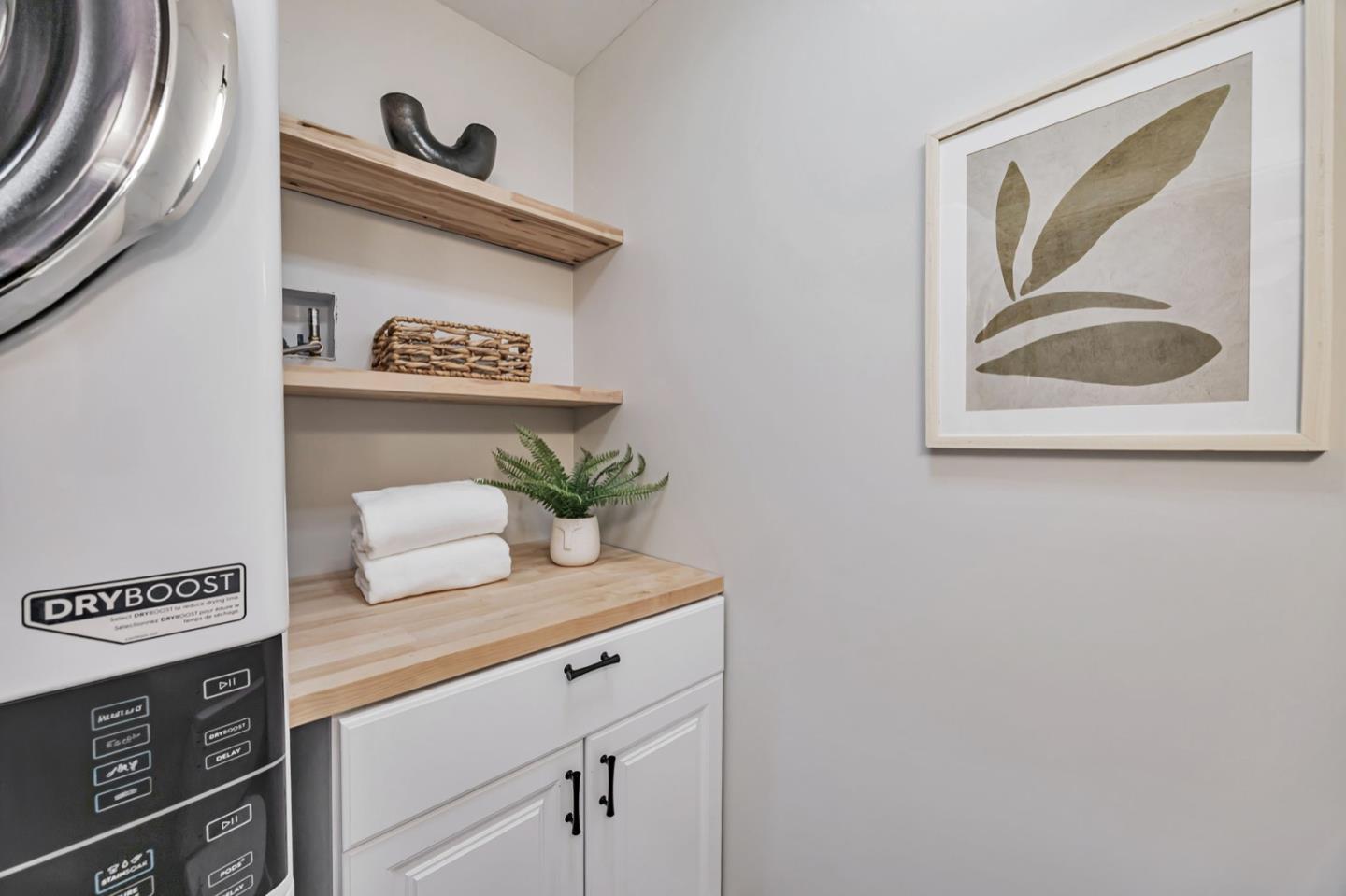 Detail Gallery Image 27 of 82 For 140 Northam Ave, San Carlos,  CA 94070 - 3 Beds | 2/1 Baths