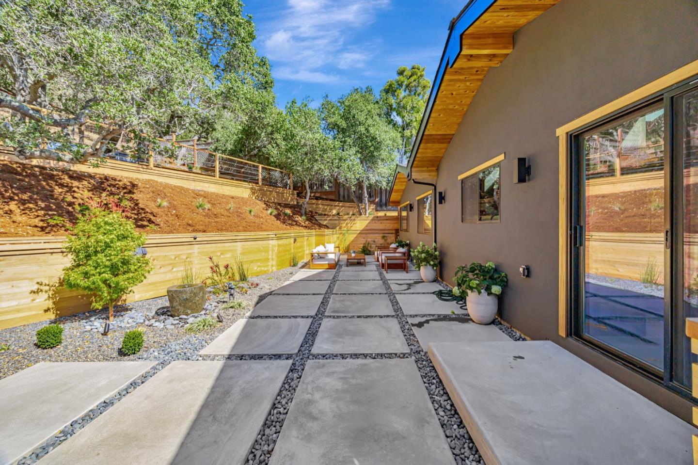 Detail Gallery Image 29 of 82 For 140 Northam Ave, San Carlos,  CA 94070 - 3 Beds | 2/1 Baths