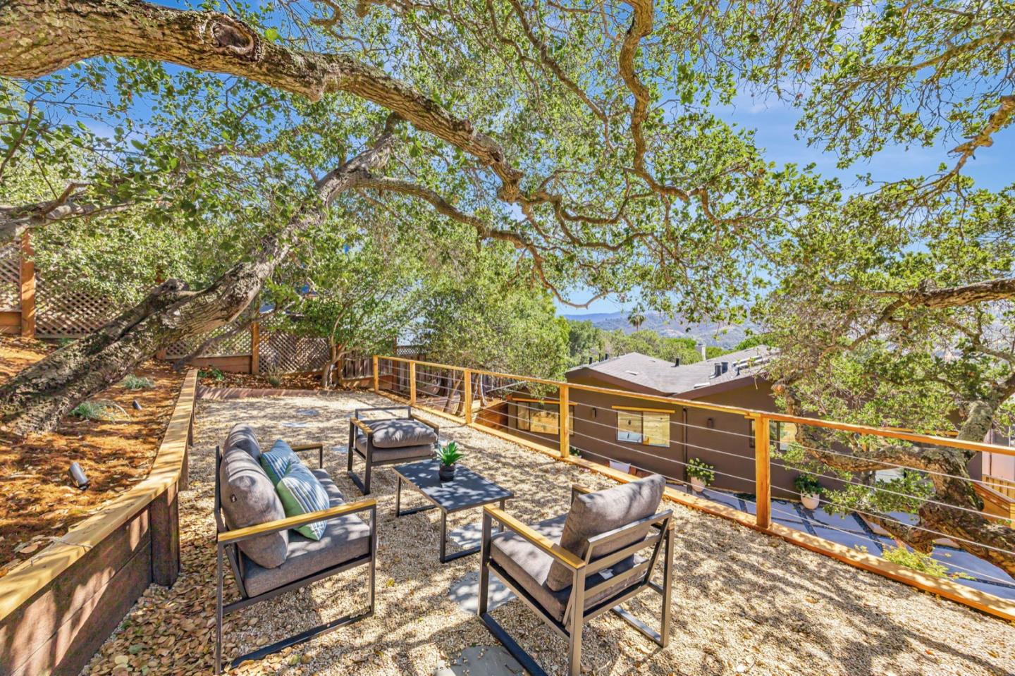 Detail Gallery Image 33 of 82 For 140 Northam Ave, San Carlos,  CA 94070 - 3 Beds | 2/1 Baths