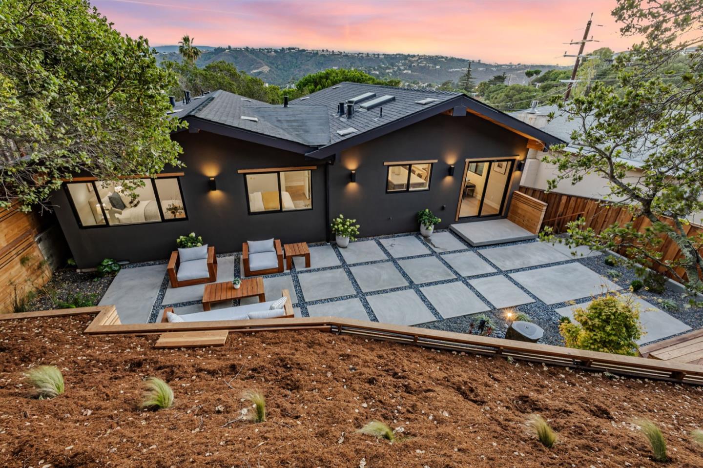 Detail Gallery Image 42 of 82 For 140 Northam Ave, San Carlos,  CA 94070 - 3 Beds | 2/1 Baths