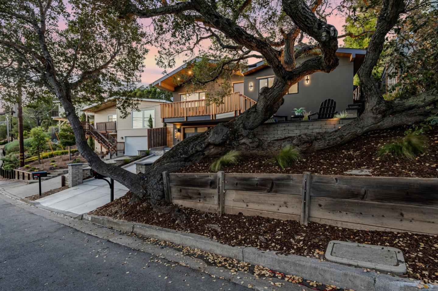 Detail Gallery Image 47 of 82 For 140 Northam Ave, San Carlos,  CA 94070 - 3 Beds | 2/1 Baths