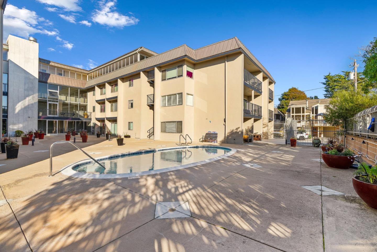 Detail Gallery Image 26 of 38 For 220 Atlantic Ave #310,  Santa Cruz,  CA 95062 - 1 Beds | 1 Baths