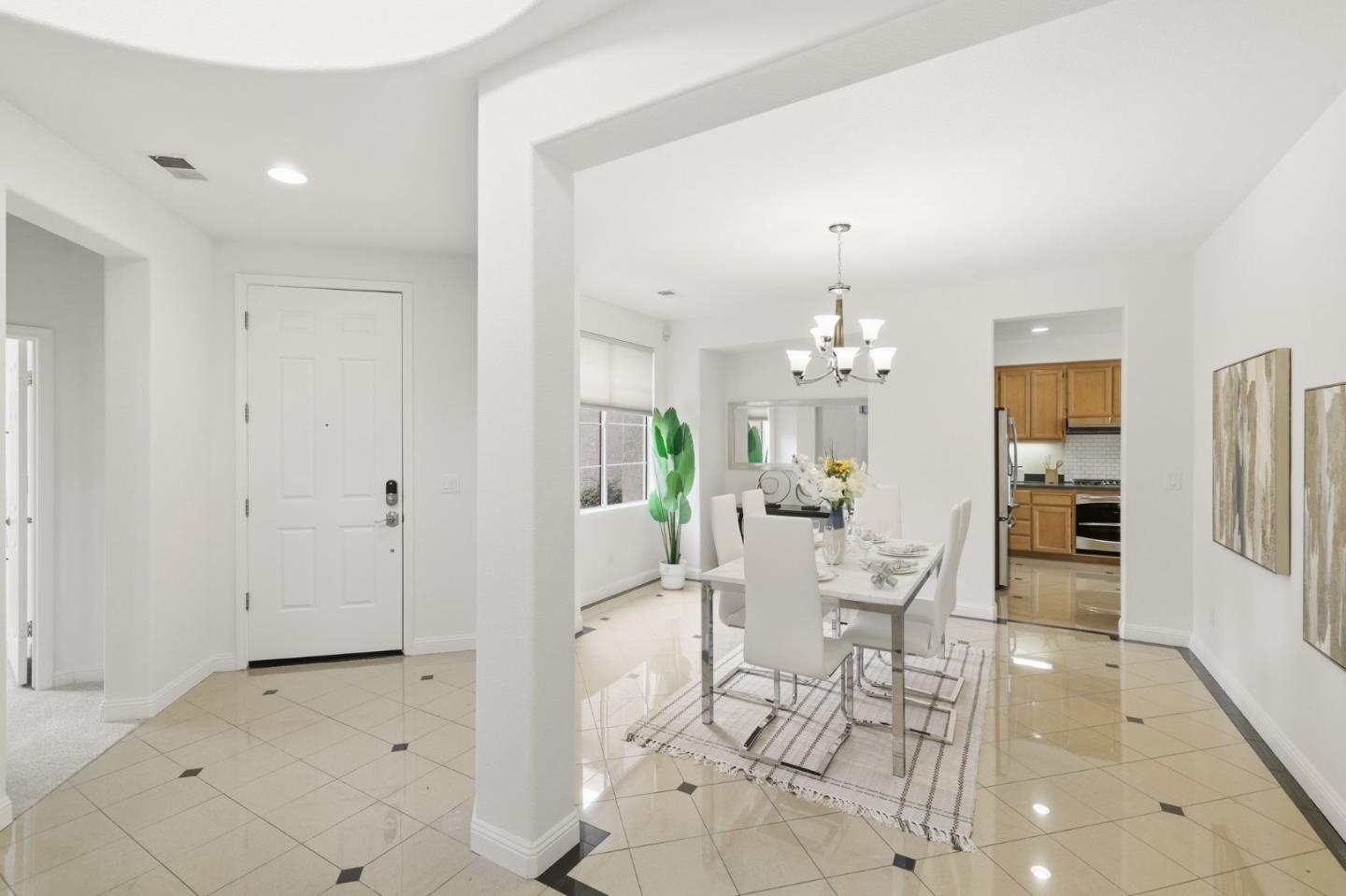 Detail Gallery Image 10 of 84 For 30279 Brookfield Rd, Hayward,  CA 94544 - 5 Beds | 3 Baths