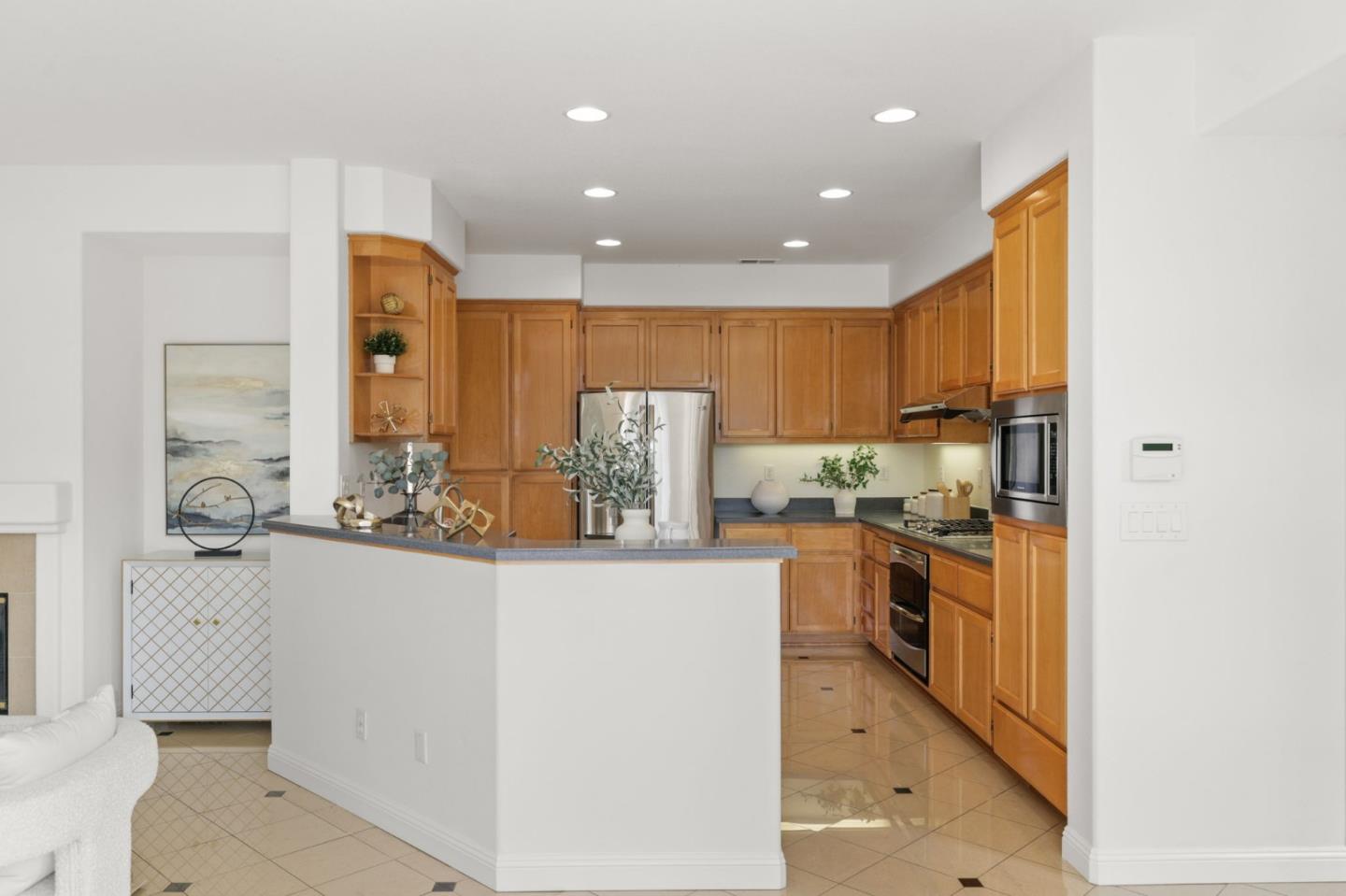 Detail Gallery Image 30 of 84 For 30279 Brookfield Rd, Hayward,  CA 94544 - 5 Beds | 3 Baths