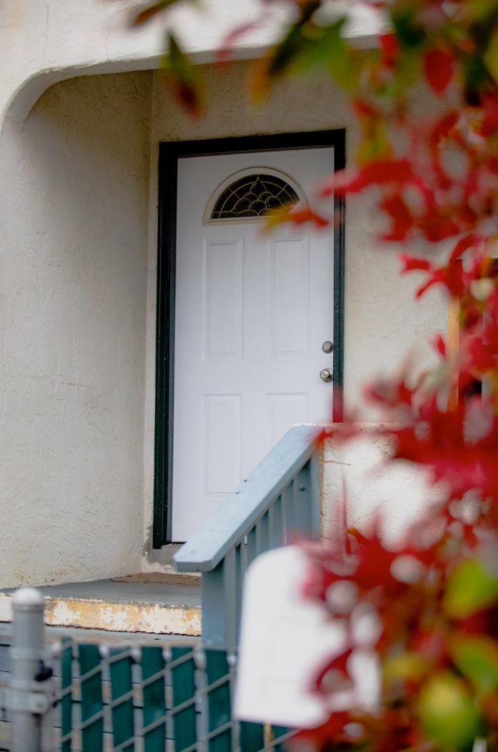 Detail Gallery Image 10 of 33 For 631 Mill St, Half Moon Bay,  CA 94019 - 4 Beds | 1 Baths