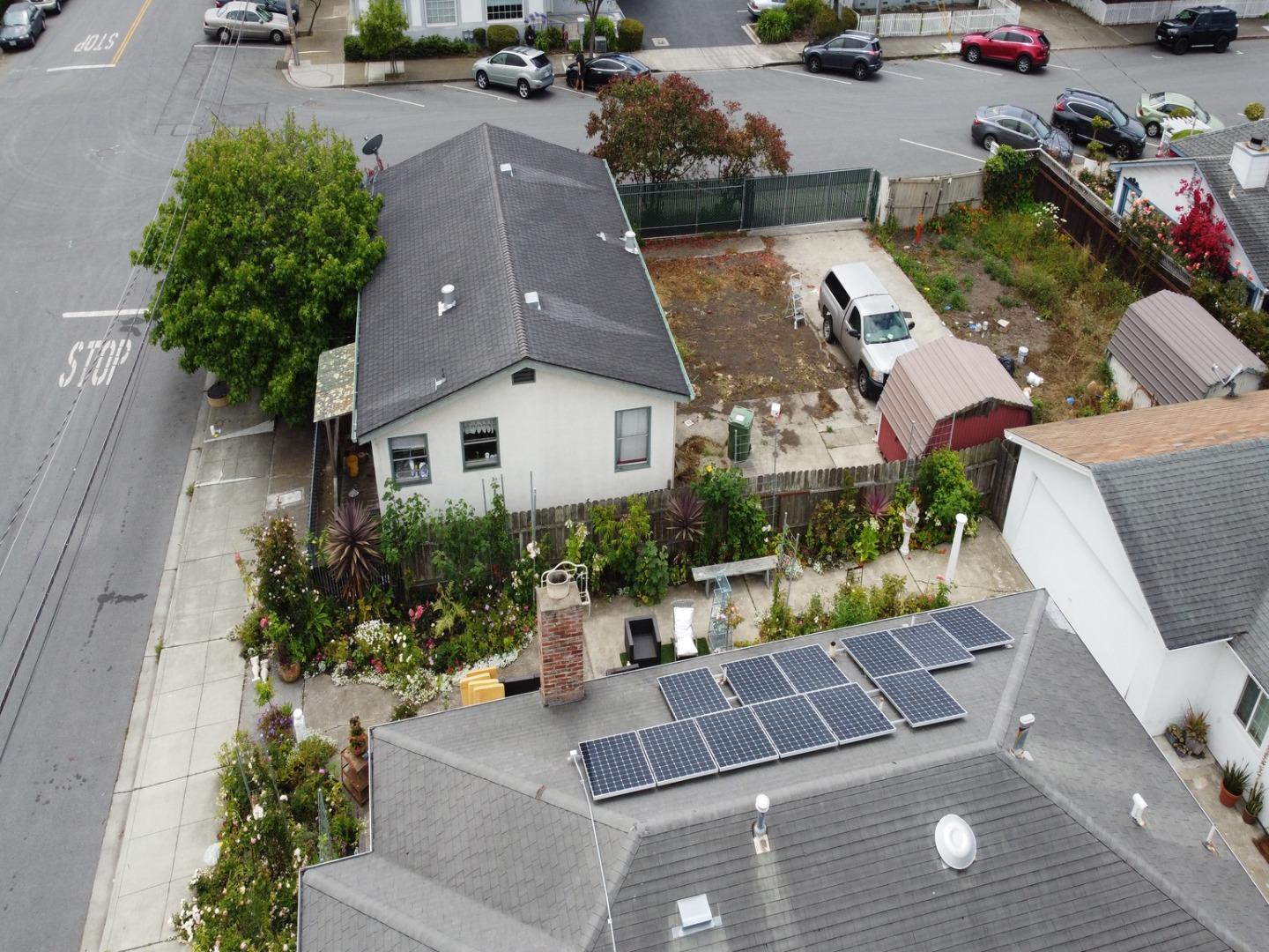 Detail Gallery Image 17 of 33 For 631 Mill St, Half Moon Bay,  CA 94019 - 4 Beds | 1 Baths