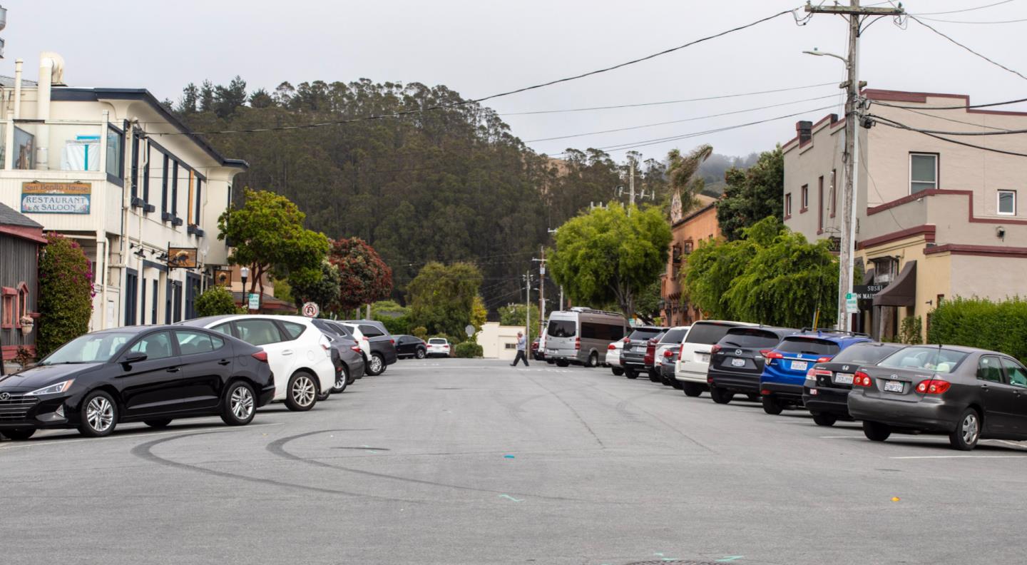 Detail Gallery Image 22 of 33 For 631 Mill St, Half Moon Bay,  CA 94019 - 4 Beds | 1 Baths