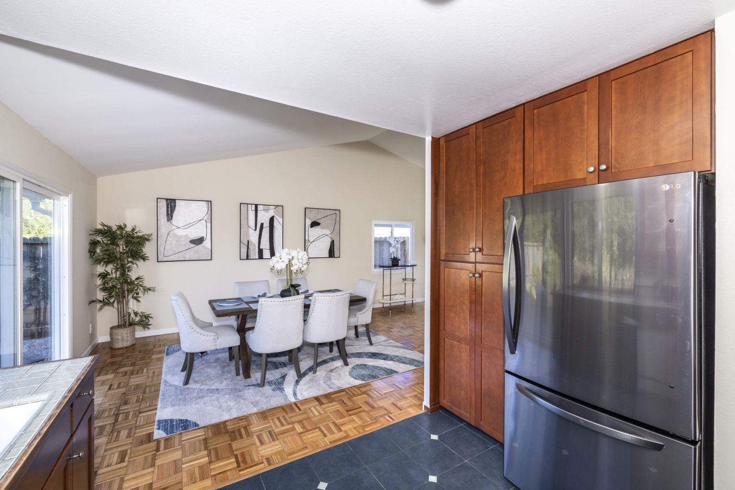 Detail Gallery Image 12 of 30 For 441 Bridgeport Dr, El Granada,  CA 94018 - 3 Beds | 2 Baths