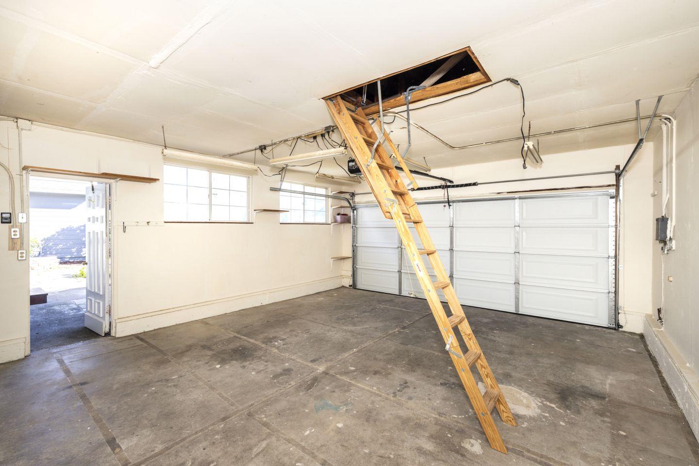 Detail Gallery Image 28 of 30 For 441 Bridgeport Dr, El Granada,  CA 94018 - 3 Beds | 2 Baths