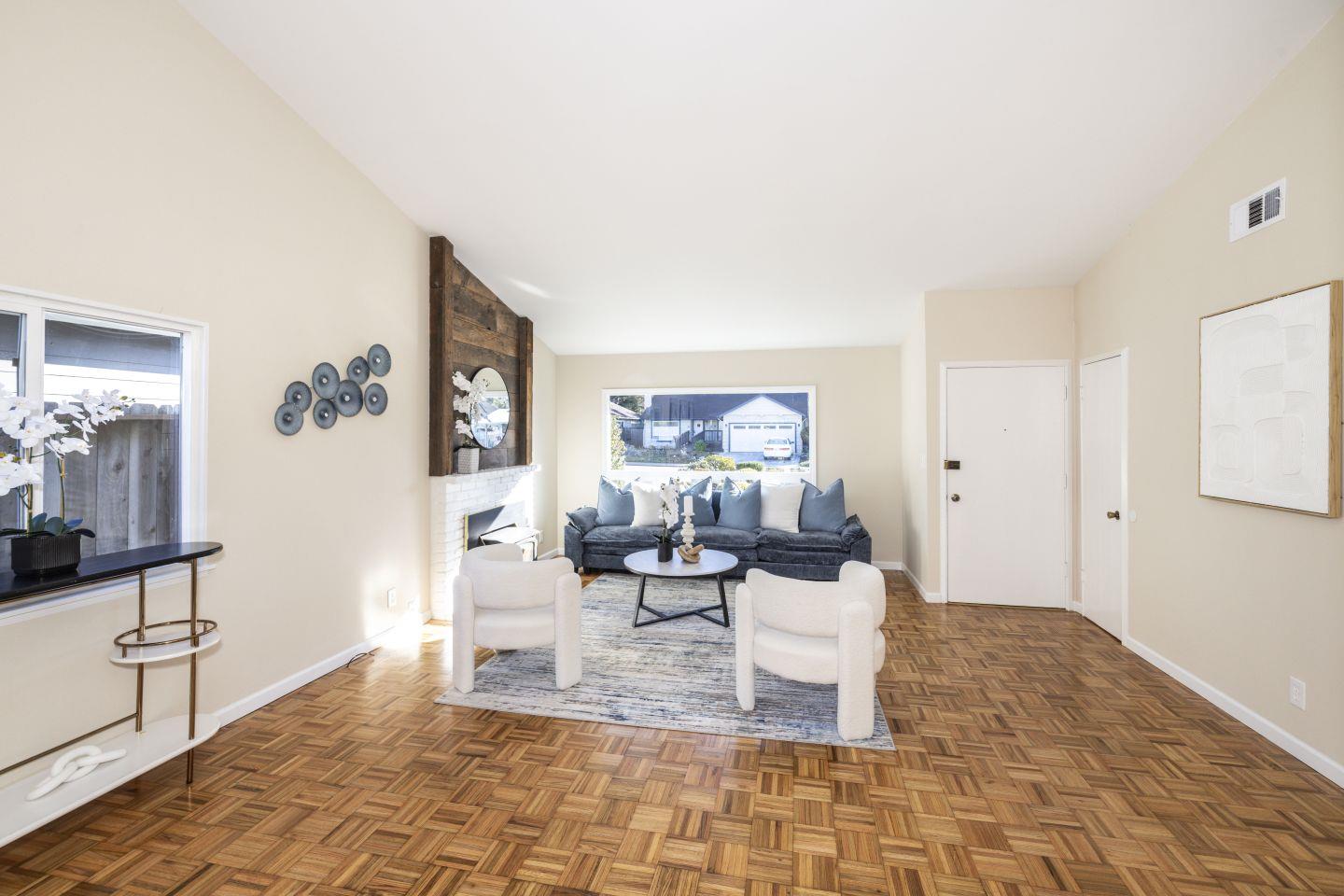 Detail Gallery Image 3 of 30 For 441 Bridgeport Dr, El Granada,  CA 94018 - 3 Beds | 2 Baths