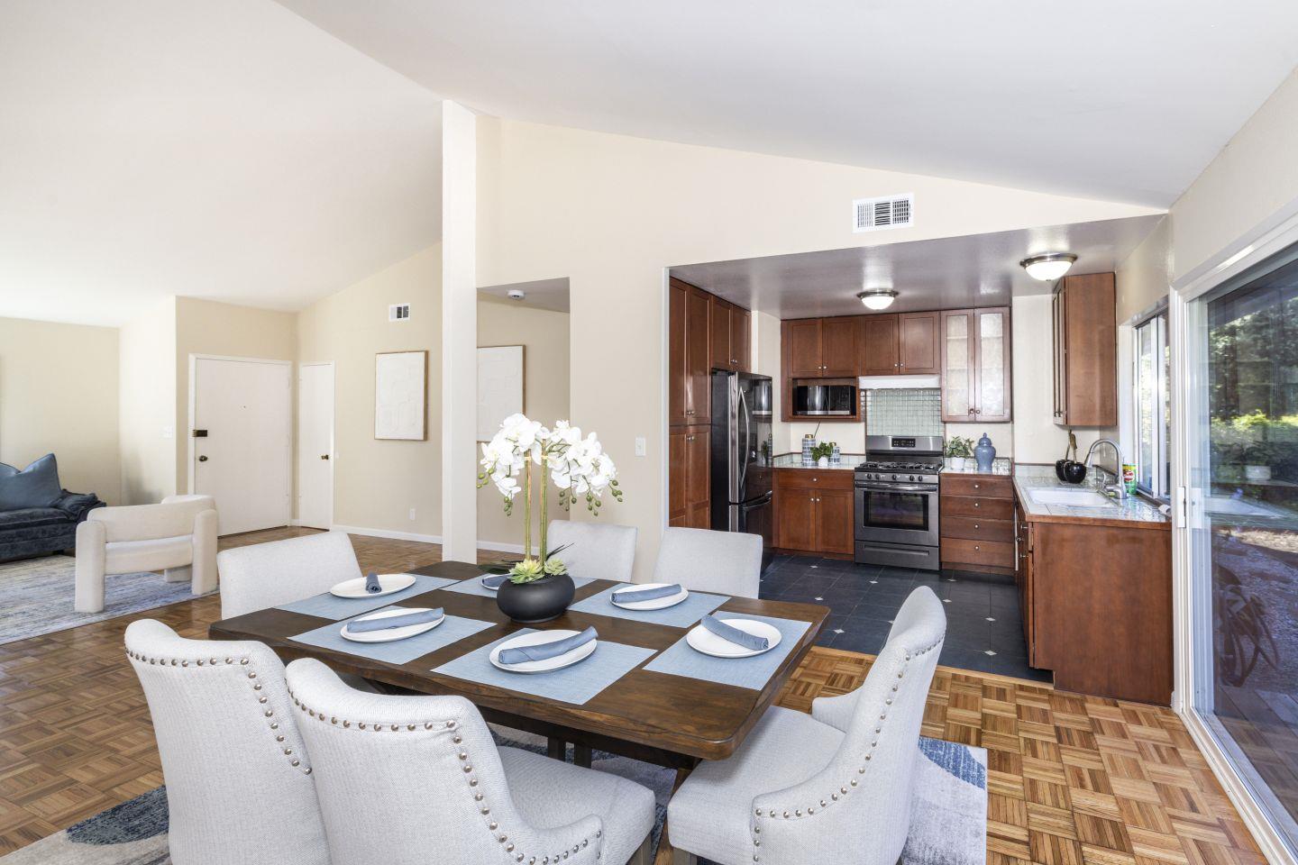 Detail Gallery Image 9 of 30 For 441 Bridgeport Dr, El Granada,  CA 94018 - 3 Beds | 2 Baths