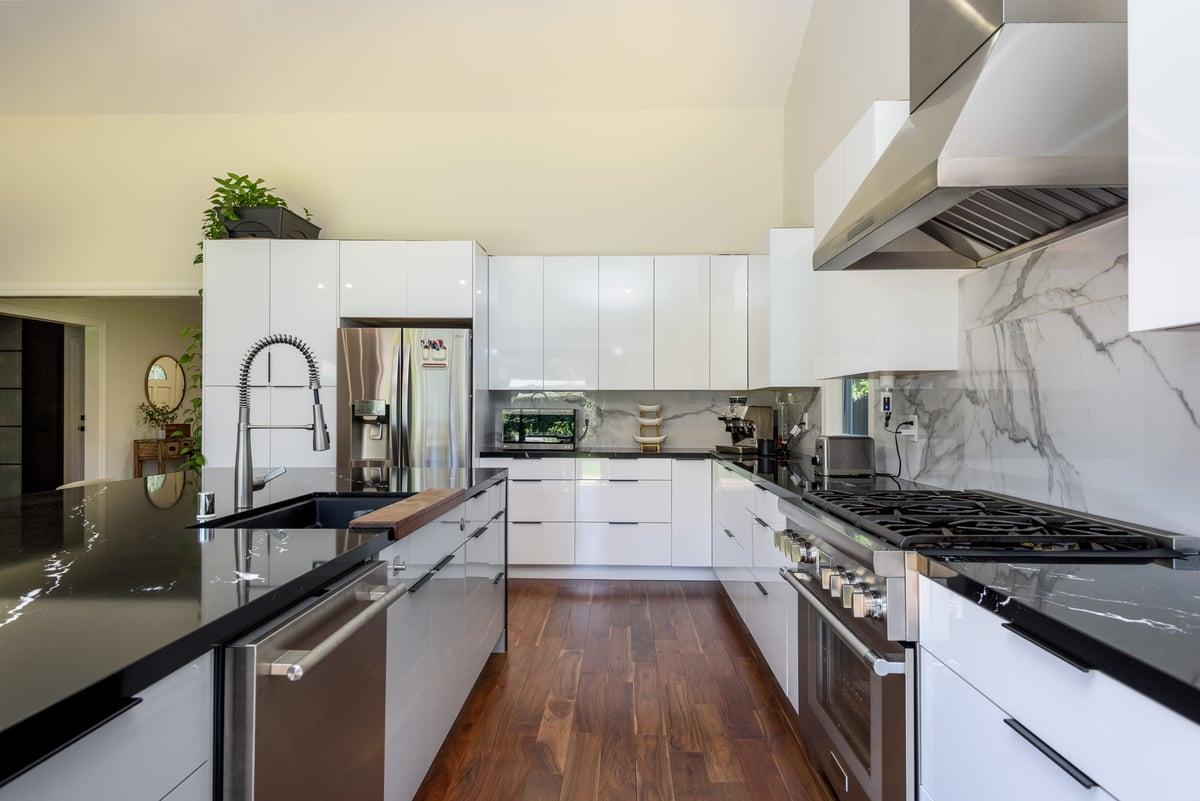 Detail Gallery Image 11 of 27 For 467 22nd Ave, San Mateo,  CA 94403 - 3 Beds | 3/1 Baths