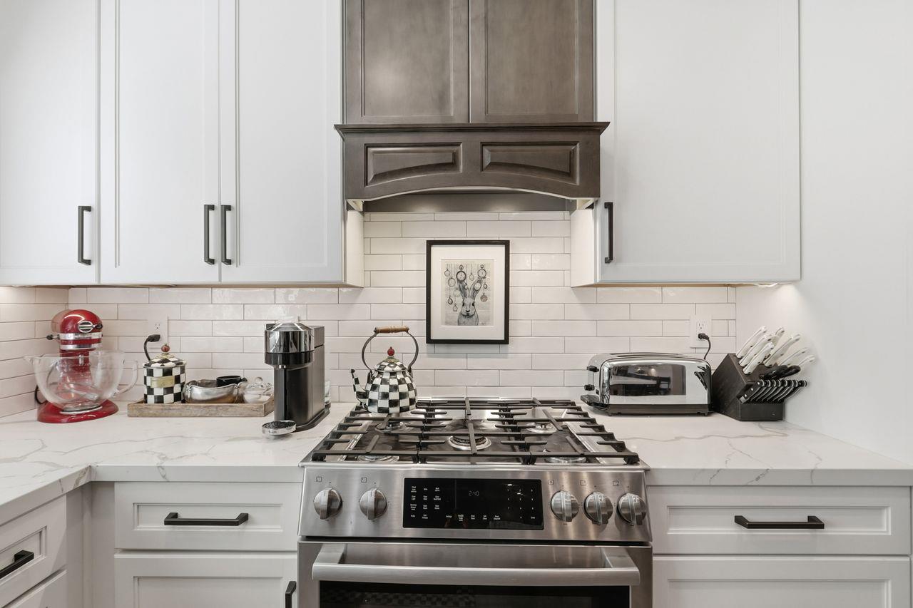 Detail Gallery Image 18 of 49 For 3570 Sunnydale Ct, San Jose,  CA 95117 - 4 Beds | 3 Baths