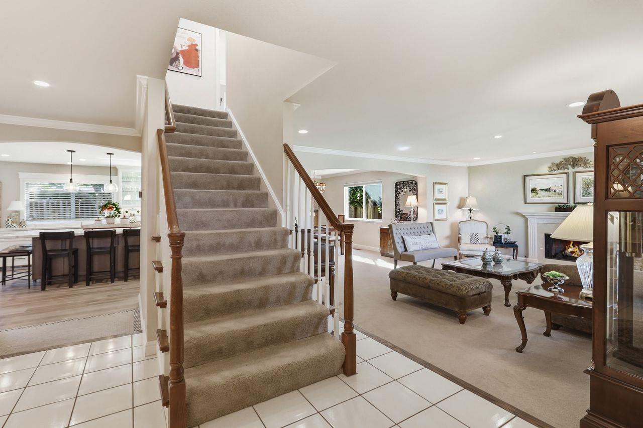 Detail Gallery Image 24 of 49 For 3570 Sunnydale Ct, San Jose,  CA 95117 - 4 Beds | 3 Baths