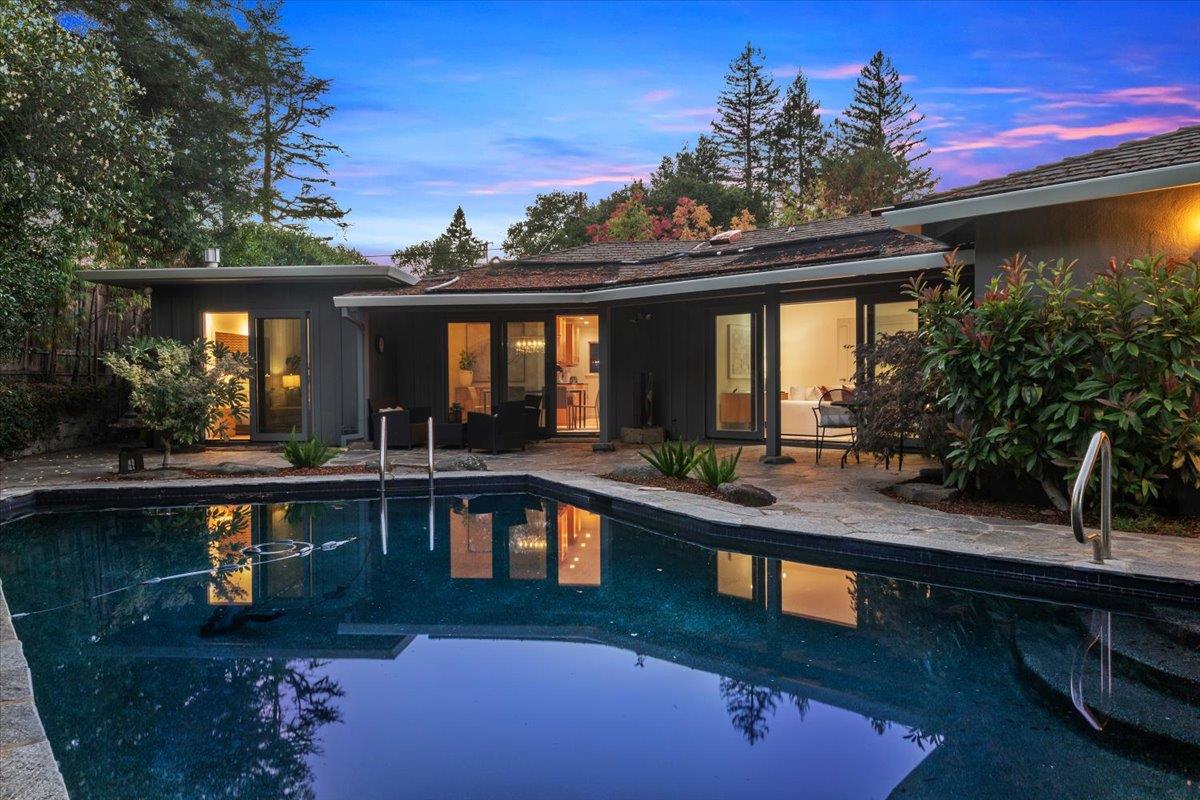 Detail Gallery Image 29 of 38 For 375 La Cuesta Dr, Portola Valley,  CA 94028 - 3 Beds | 2 Baths