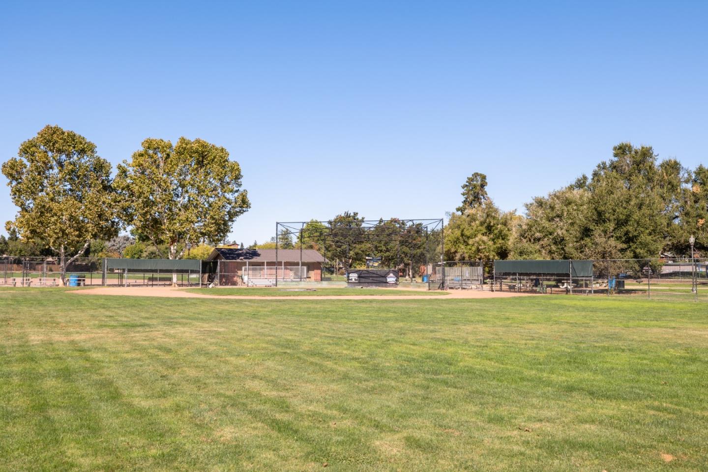 Detail Gallery Image 11 of 12 For 461 Burgess Dr #4,  Menlo Park,  CA 94025 - 2 Beds | 2 Baths